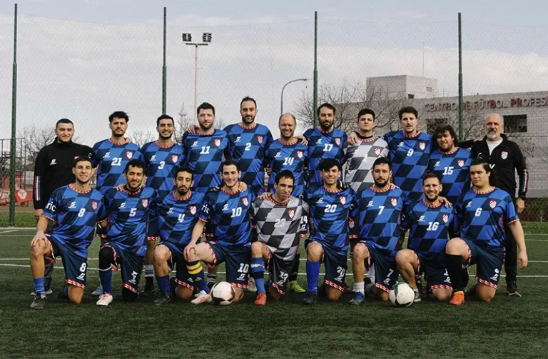 Indumentaria oficial para todo el club